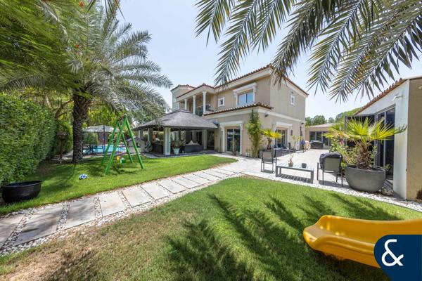 Luxury Villa | Private Pool | Huge Plot